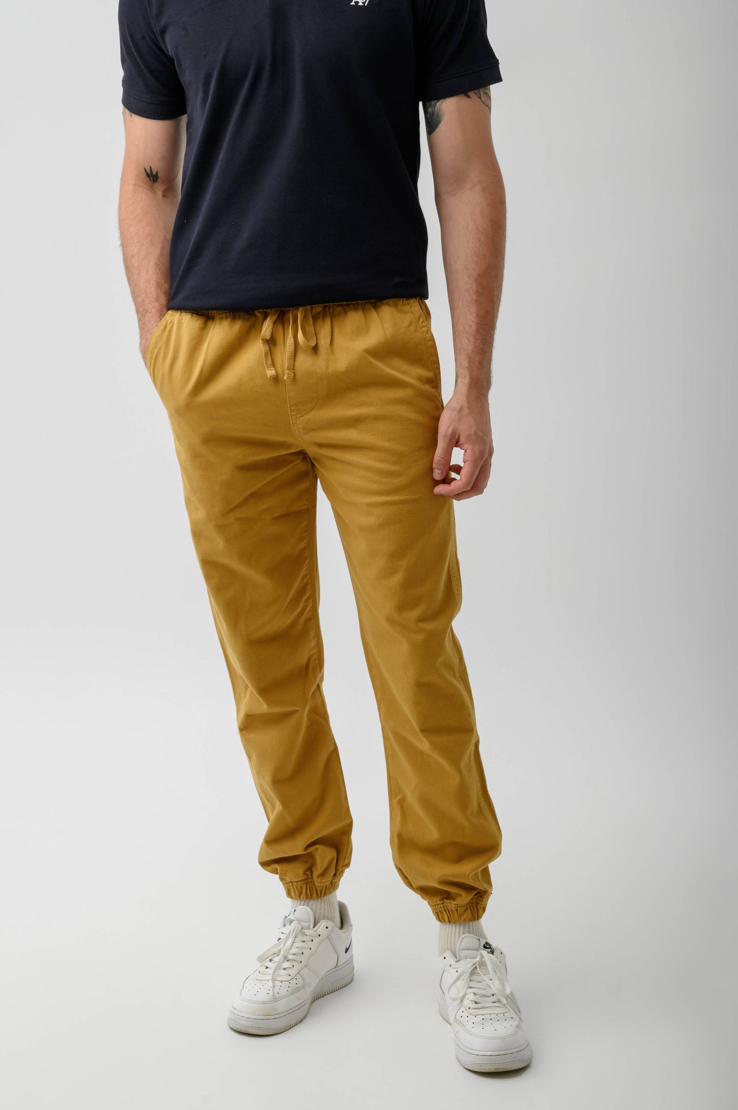 STRETCH TWILL JOGGERS-SANDLEWOOD