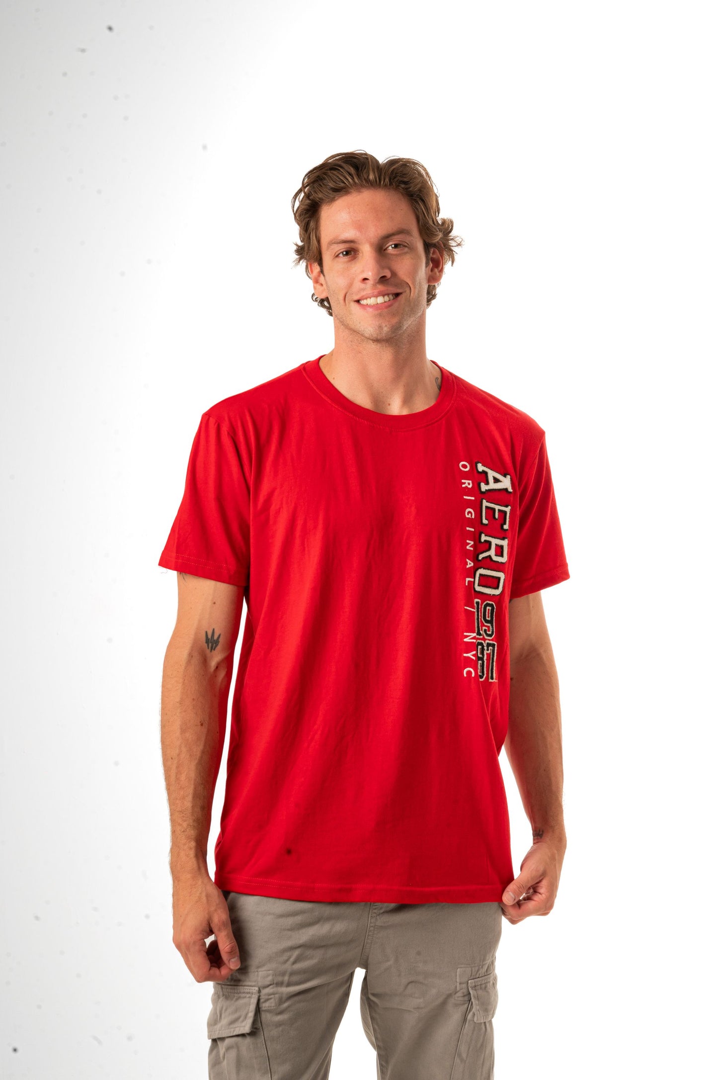 AERO ORIGINAL NYC DOUBLE TWILL APPLIQUÃ‰ GRAPHIC TEE-RED