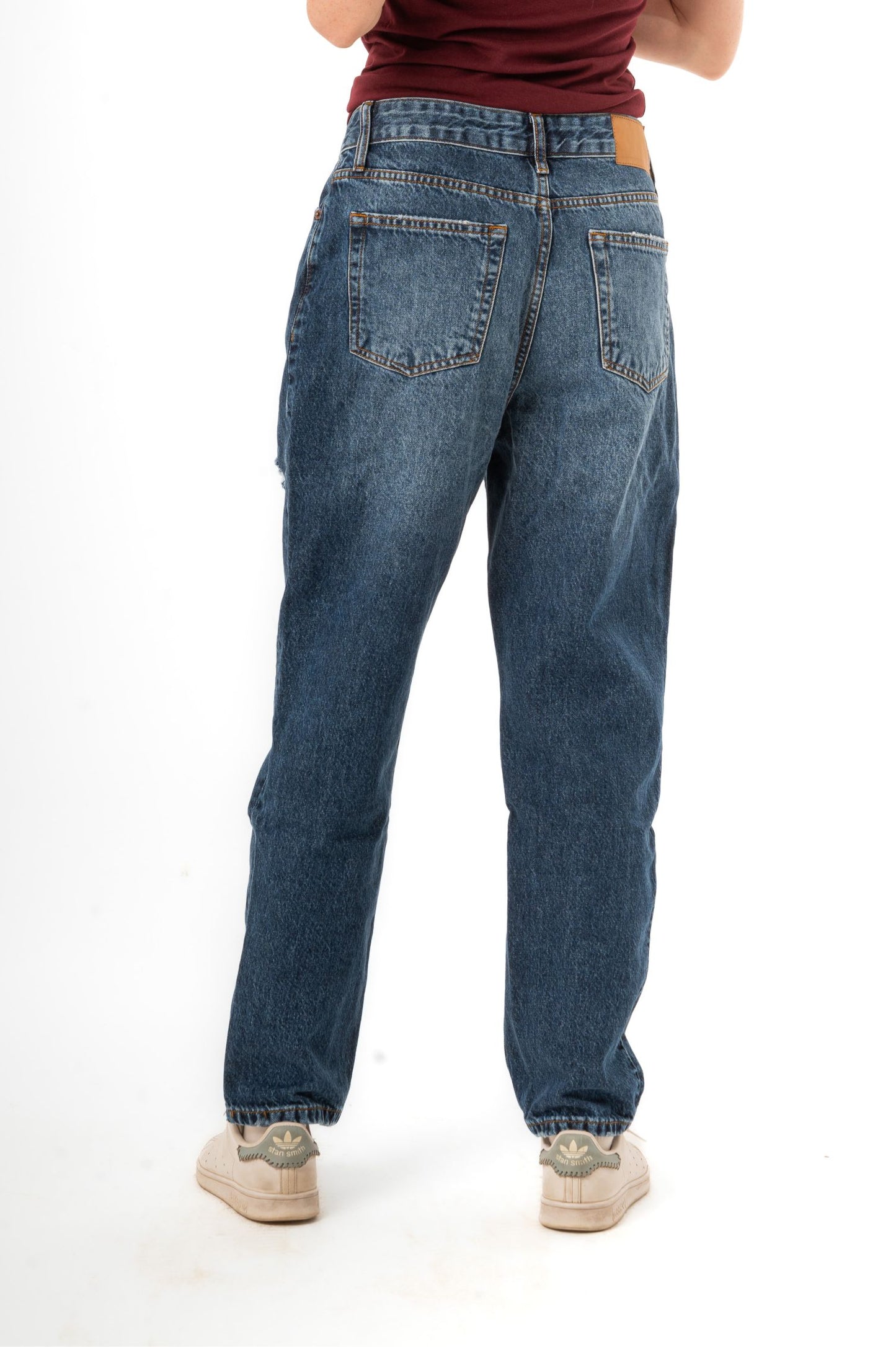 HIGH-RISE MOM JEANS-MEDIUM WASH